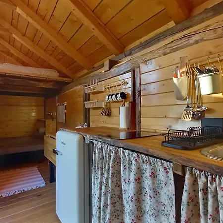 Pig Barn - Svinjaki *