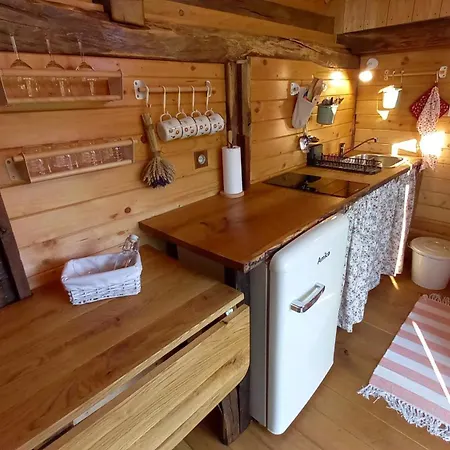 Pig Barn - Svinjaki *