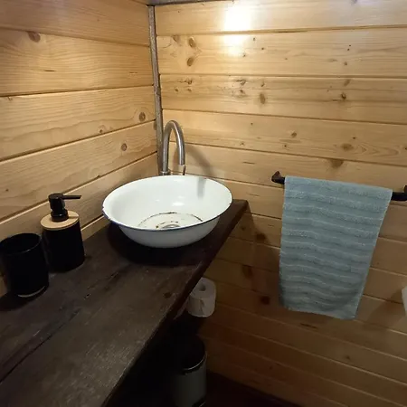 Pig Barn - Svinjaki *